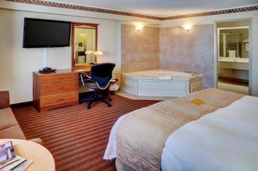 Lakeview Inns & Suites - Брандон Номер фото