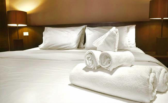 Lakeview Inns & Suites - Брандон Экстерьер фото